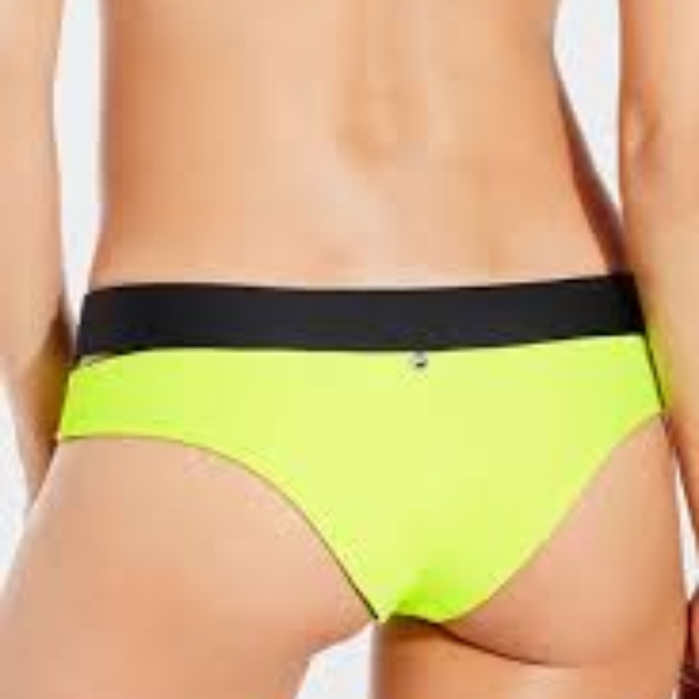 Fabletics/Swimwear - image 2